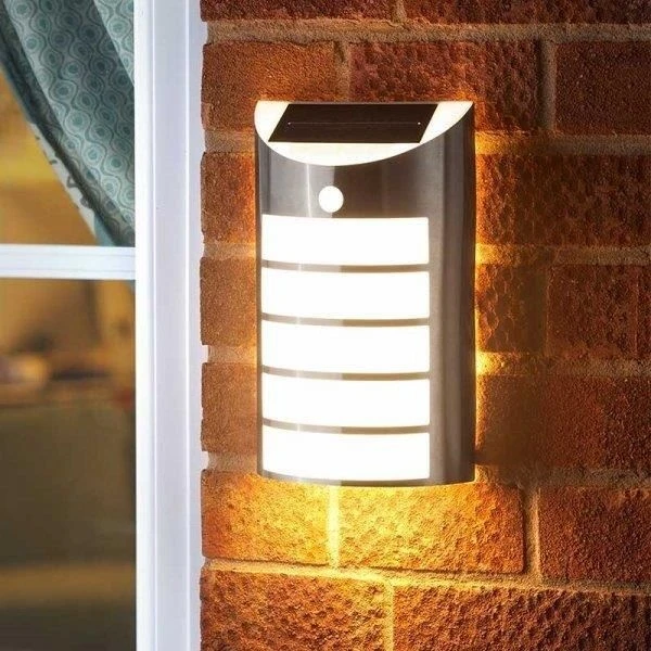 Smart Solar Pir Welcome Light - Warm White 100L 2 Smart Solar Pir Welcome Light - Warm White 100L - Image 2