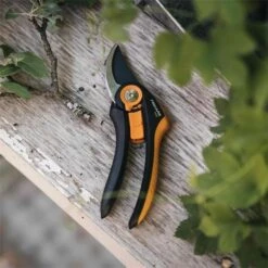 Fiskars Plus SmartFit Pruner Bypass P541 -Wolf Garden Sales Store 47119 1972
